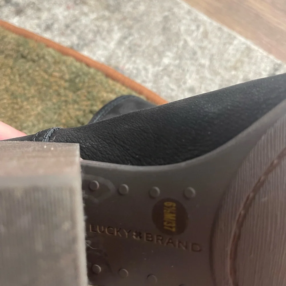 Sz 6.5 Lucky Booties - Picture 5 of 6